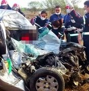 IML de Maceió identifica vítimas de acidente de trânsito na BR 104