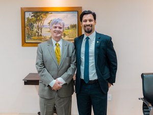 Rodrigo Cunha participa de visita ao governador de Alagoas Klever Loureiro