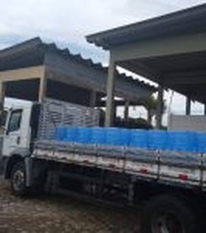 Santana do Ipanema: Casal doa mais 350 garrafões de água aos desabrigados
