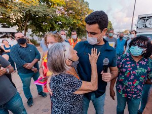 Prefeito JHC leva caminhões-pipa ao Eustáquio Gomes, região afetada pela falta de água