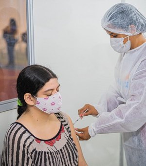 Vacinação contra Covid-19 em Arapiraca está aberta a toda população maior de 18 anos