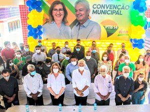 Conceição Albuquerque é aclamada para disputar reeleição em Maravilha