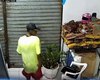 Homem 'conhecido' da vizinhança é flagrado furtando frigorífico em Palmeira dos Índios
