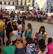 [Vídeo] Servidores cumprem promessa e realizam manifestação em Arapiraca 