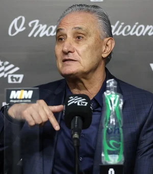Tite é apresentado no Botafogo e diz estar readaptado ao futebol de clubes