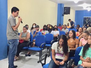 Jovens de Maragogi iniciam Curso de Informática