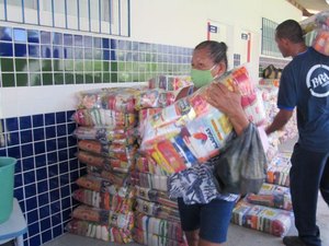 Lar são Domingos recebe doação de cestas básicas nesta segunda-feira (17)