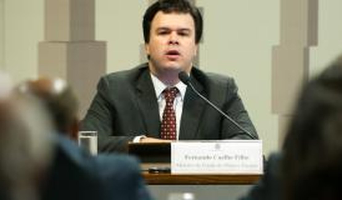 Ministro de Minas e Energia deixa PSB para votar a favor de Temer na Câmara