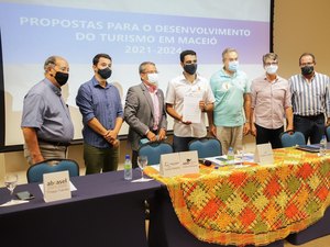 JHC participa de reunião com representantes do turismo em Maceió