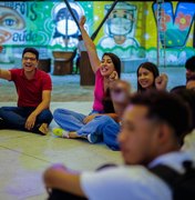 Gabi Gonçalves participa de encontro com jovens no Centro de Rio Largo