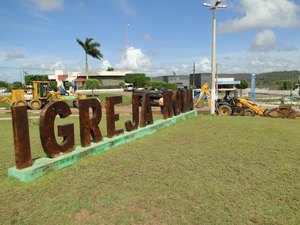 Promotoria ajuíza ação contra prefeito de Igreja Nova