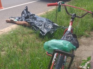 Ciclista morre após ser atingido por carga de caminhonete na AL-101 Norte