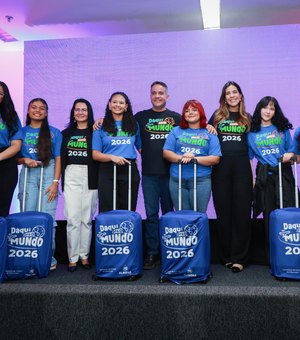 Governo entrega kits de viagem aos 200 alunos para intercâmbio na Inglaterra