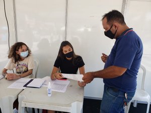 Mutirão de cadastro de MEIs segue até sábado (5), na Praça Deodoro