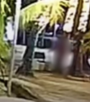 Homem é preso após tentar matar a pedradas pessoa em situação de rua na Ponta Verde