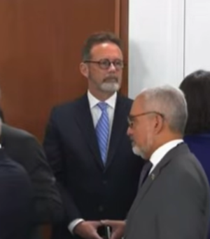 Lula diz que 'nunca foi esquerdista' em conversa no G7