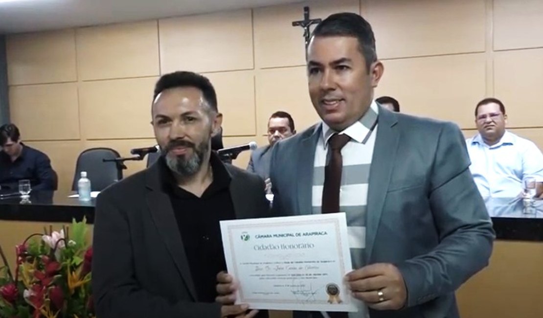 [VÍDEO] Empresário arapiraquense recebe título de cidadão honorário em cerimônia na Câmara de Vereadores