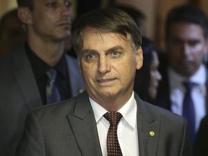 Bolsonaro quer doar mais R$ 1 milhão a instituições beneficentes