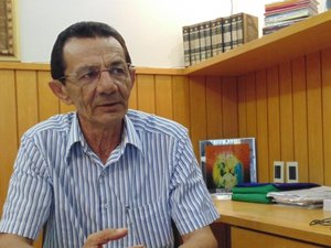 Prefeito de Lagoa da Canoa se defende de acusações do Sinteal