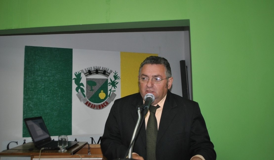Vereador Josias Albuquerque critica vice-governador e prefeita de Arapiraca