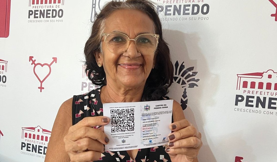 Prefeitura de Penedo inicia entrega da carteira que garante transporte gratuito intermunicipal para pessoa idosa