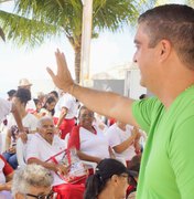 Dani Vasconcelos participa de encontro com grupo Coração Valente