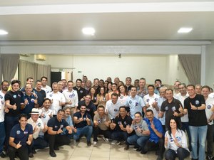 Arthur Lira reúne quase 50 prefeitos em encontro político em Arapiraca
