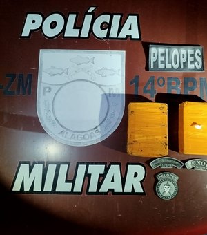 Jovem joga quase 2kg de cocaína na casa da vizinha e é preso no município de Messias