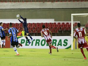 CRB perde por 3 a 1 para o Grêmio, que elimina jogo de volta no RS