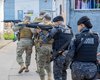 Polícia prende dupla acusada de assalto em hamburgueria da parte alta de Maceió