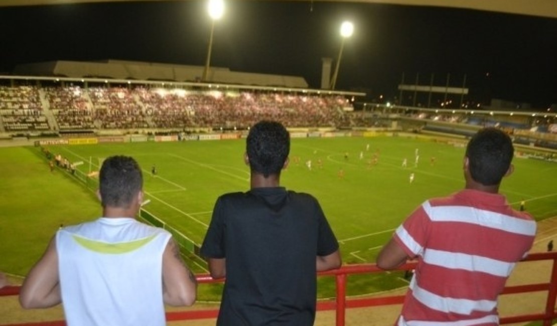 Justiça proíbe entrada de menores desacompanhados no Rei Pelé