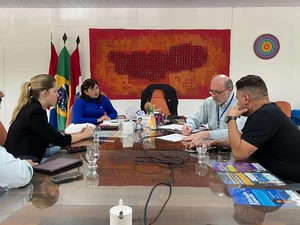 Cibele Moura visita a Ufal para debater a implantação do critério regional