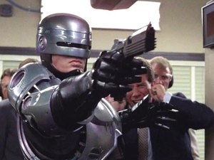 Diretor de próximo 'Robocop' quer protagonista original de volta para a franquia