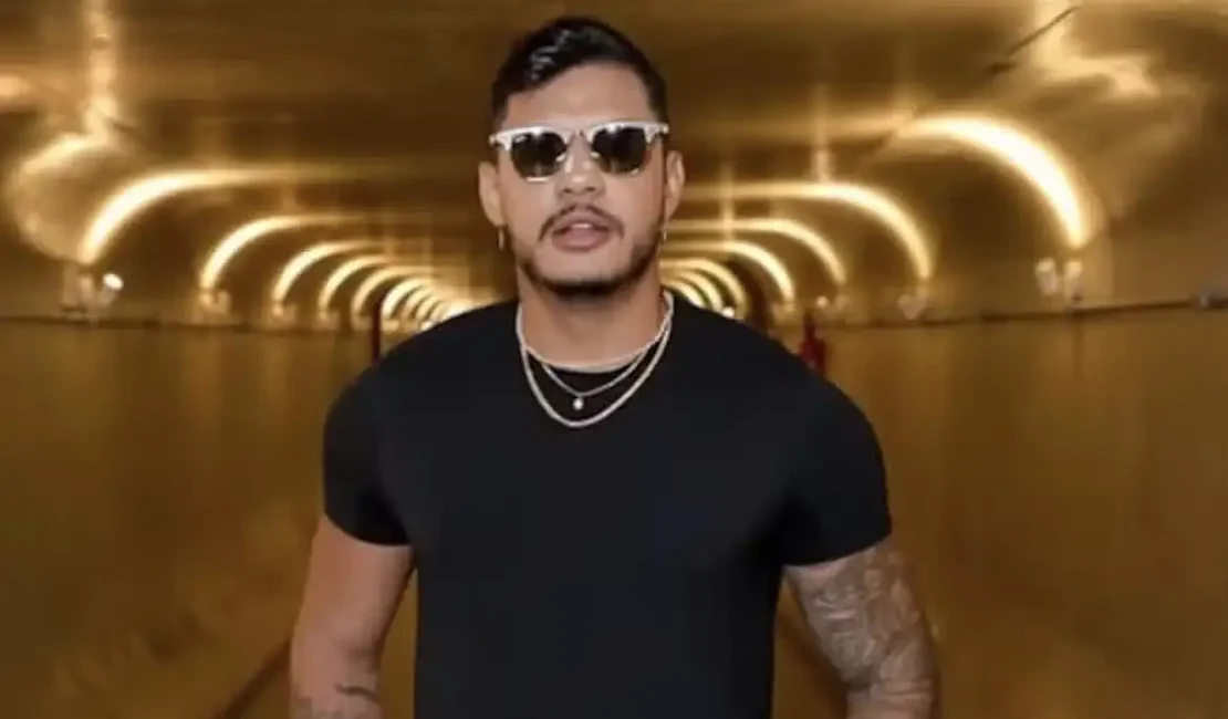Rapper Hungria recebe alta de hospital em Brasília