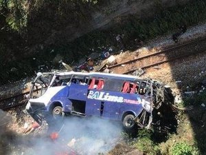 Traslados de corpos de vítimas de acidente em MG deve acontecer nesta segunda, confirma município