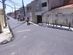 Moradores comemoram mudanças com pavimentação de avenida em Cruz das Almas