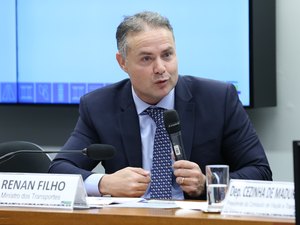 Renan Filho defende federação entre MDB e Republicanos para bater grupo de Arthur Lira