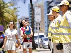 Ronda no Bairro completa 100 dias em áreas comerciais da orla de Maceió