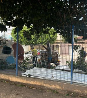 Seduc isola escola em Arapiraca após tombamento de caixa de água