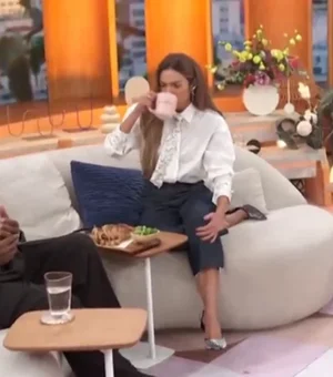 Patrícia Poeta engasga ao vivo após revelação de Tony Tornado
