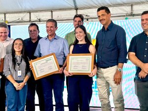 Conagreste entrega certificações SIM e SISBI à empresa de Viçosa