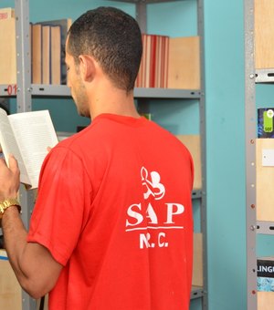 Bibliotecas do sistema prisional alagoano somam mais de 12 mil livros