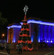Histórico bairro de Jaraguá recebe iluminação especial de Natal