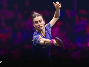 Bruna Takahashi estreia com derrota no WTT Champions de Doha