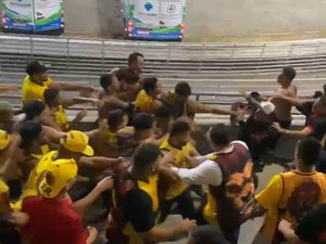 [Vídeo] Torcedores do Sport brigam entre si após empate contra CRB