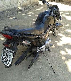 Motocicleta roubada é recuperada pela polícia na capital