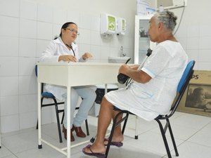 AL ganha reforço de mais 48 médicos para programas de saúde