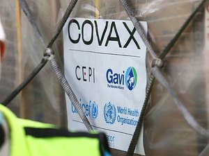 Saúde tem 6,9 milhões de vacinas paradas em aeroporto