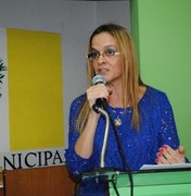 Vereadora Aurélia Fernandes critica postura de Ubiratan Pedrosa