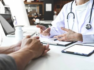 Número de consultas pelo SUS é três vezes maior que particular em Alagoas